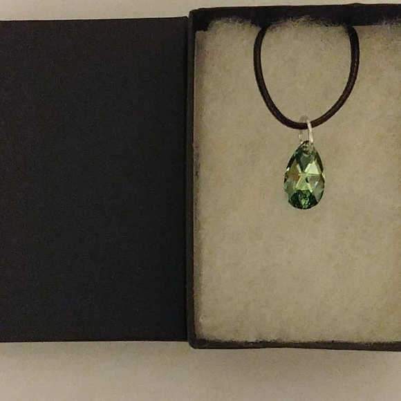 Jacksonville Green Crystal Teardrop Necklace - Picture 8 of 8